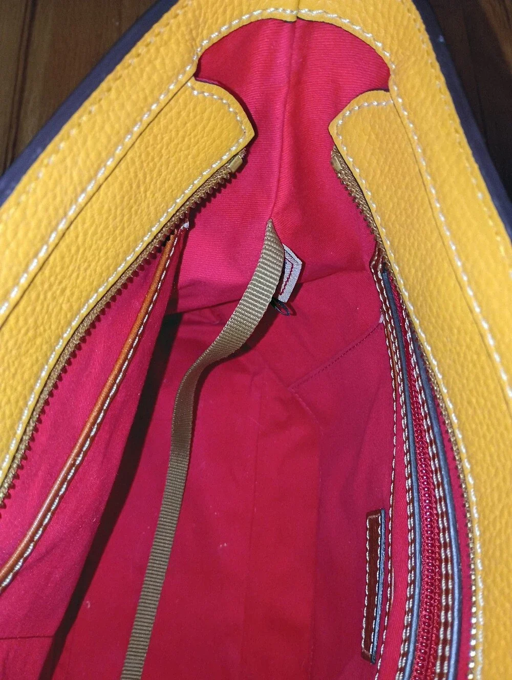 Dooney And Bourke Small Lexington - Picture 5 of 10